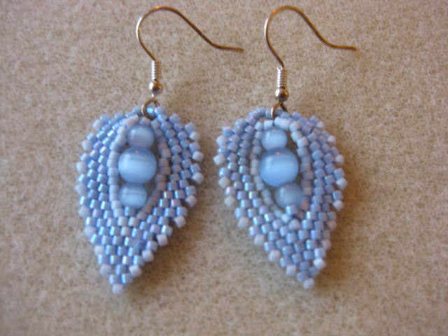petites feuilles bleues